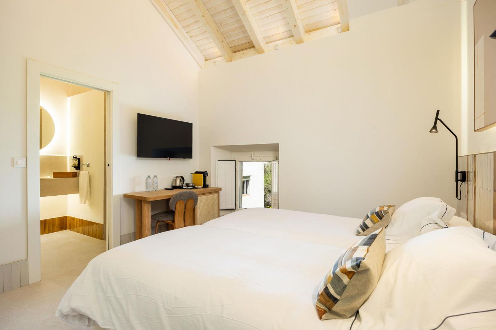 Aristoy Hotel 2*